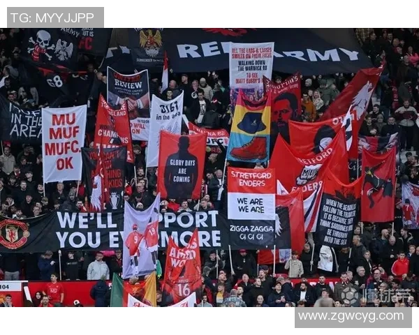 韩国足球明星加盟曼联引发热议球迷期待新赛季表现